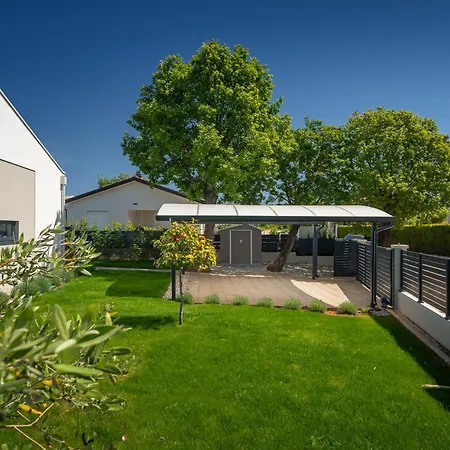 Olive Βίλα Πόρετς